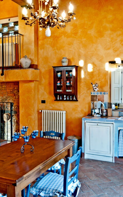 Cottage Colle Di Sotto: Dining Room, Kitchen