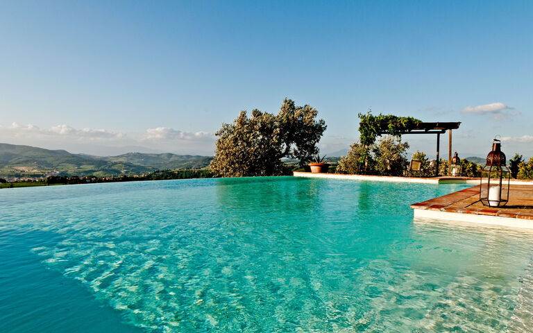 Cottage Colle Di Sotto: Building Exterior, Outdoor, Pool