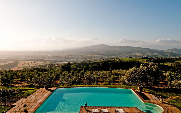 Cottage Colle di Sotto: Building Exterior, Outdoor, Pool