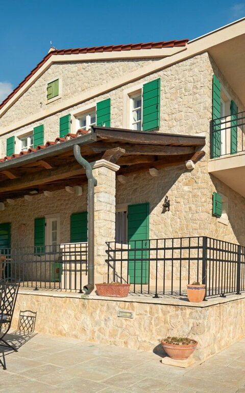 Orvas Villa 189: Balcony / Terrace / Patio, Building Exterior