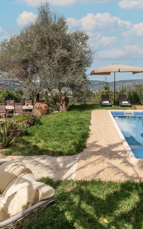 Klapas: Building Exterior, Garden, Pool