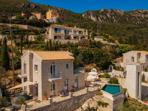 Villa Thea Mare Maistro