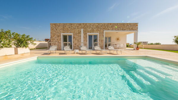 Villa Palibella: Building Exterior, Outdoor, Pool