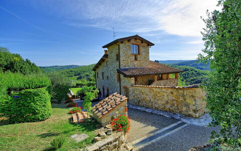 Accommodation Torre 2: Building Exterior, Outdoor