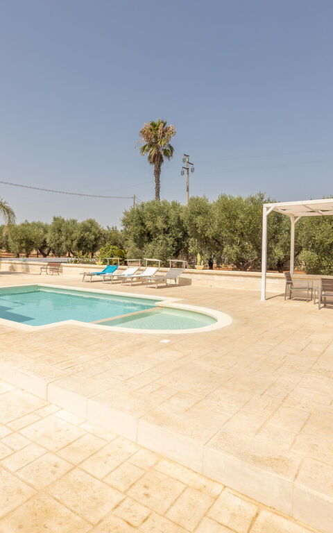 Villa Dolcevivere: Building Exterior, Outdoor, Pool, Summer