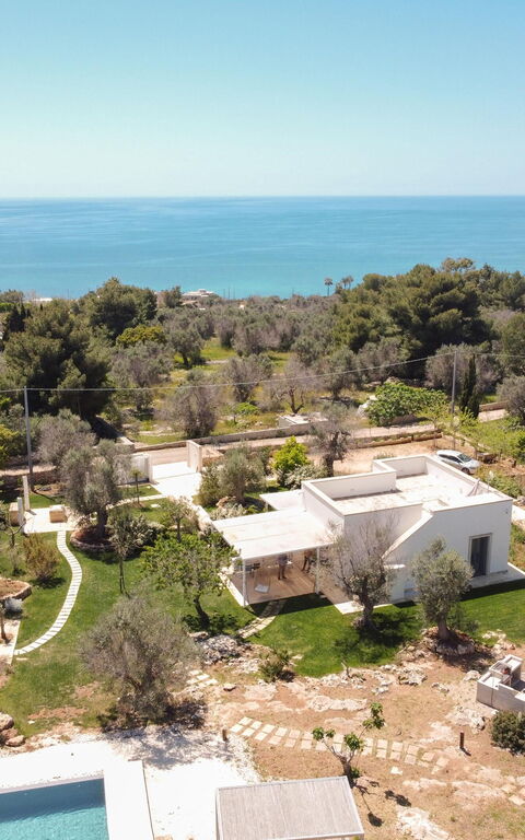 Villa Platino: Building Exterior, Garden, Outdoor, Scenic View