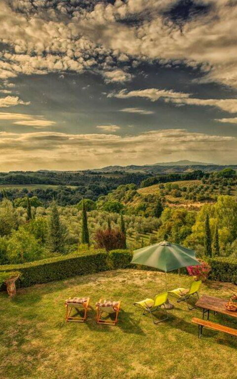 Leccino: Building Exterior, Garden, Outdoor, Scenic View