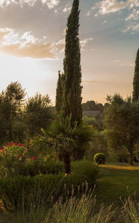 Leccino: Building Exterior, Outdoor, Scenic View