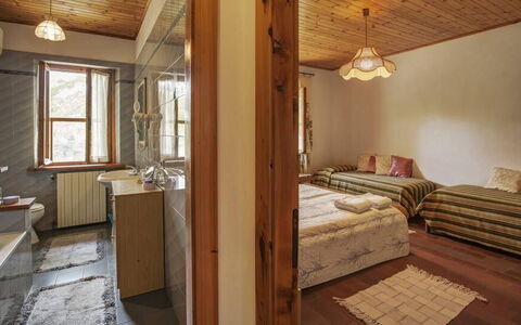 Accommodation Leccino 1: Bathroom, Bedroom