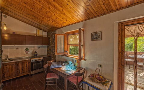 Accommodation Leccino 3: Dining Room, Kitchen