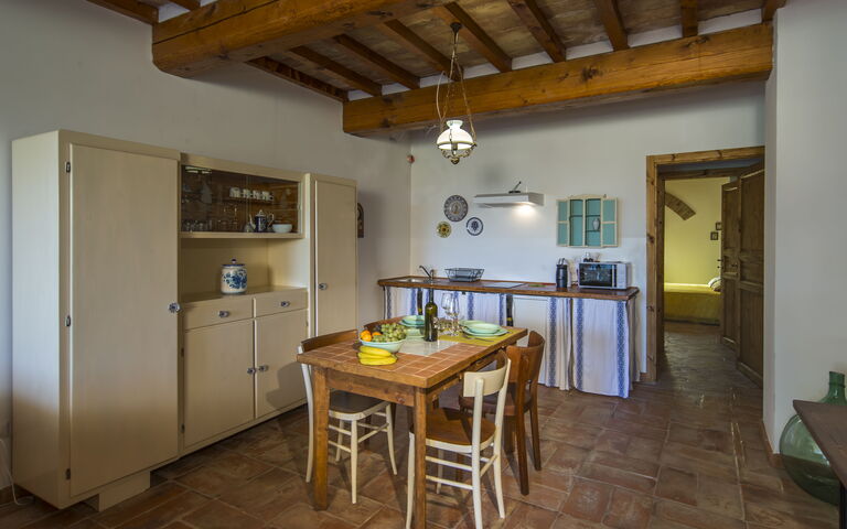 Accommodation Roggiola: Dining Room, Kitchen