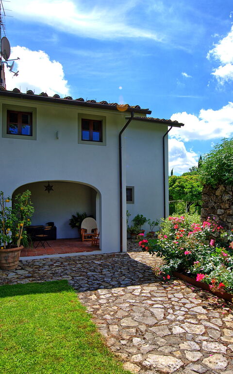 Villa Mami: Building Exterior, Garden, Outdoor