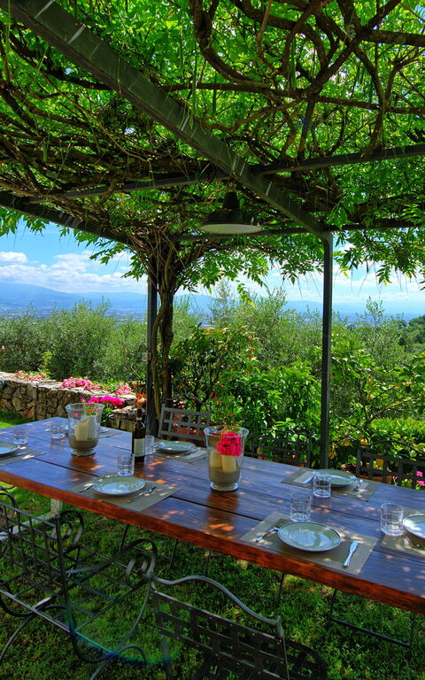 Villa Mami: Balcony / Terrace / Patio, Garden, Outdoor