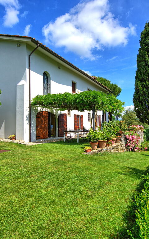 Villa Mami: Building Exterior, Garden, Outdoor