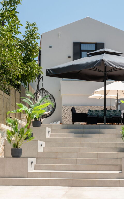 Villa Paul: Building Exterior, Main Entrance, Outdoor