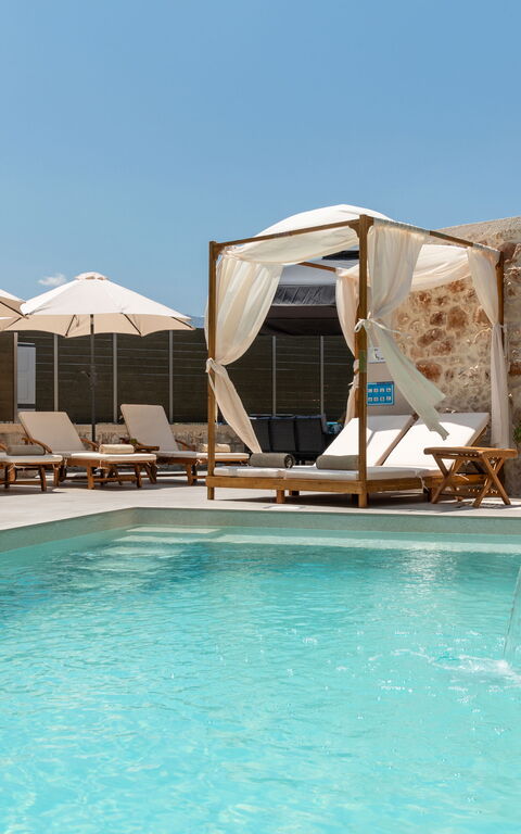 Villa Paul: Building Exterior, Outdoor, Pool