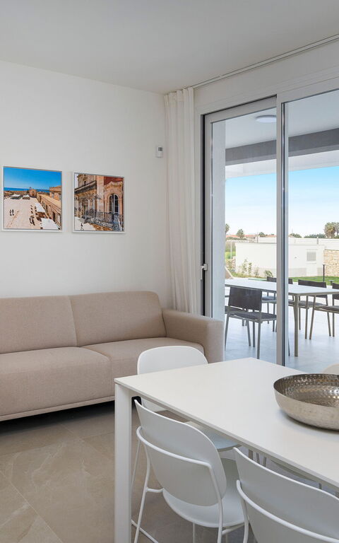 Villa Paradisus: Dining Room, Living Room