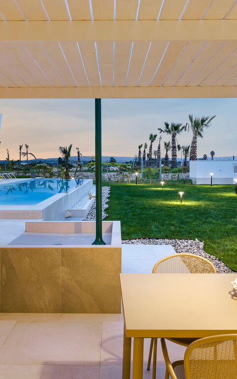 Villa Paradisus: Balcony / Terrace / Patio, Building Exterior, Garden, Outdoor