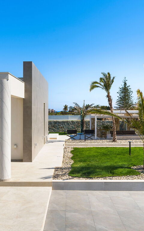 Villa Paradisus: Building Exterior, Garden, Outdoor