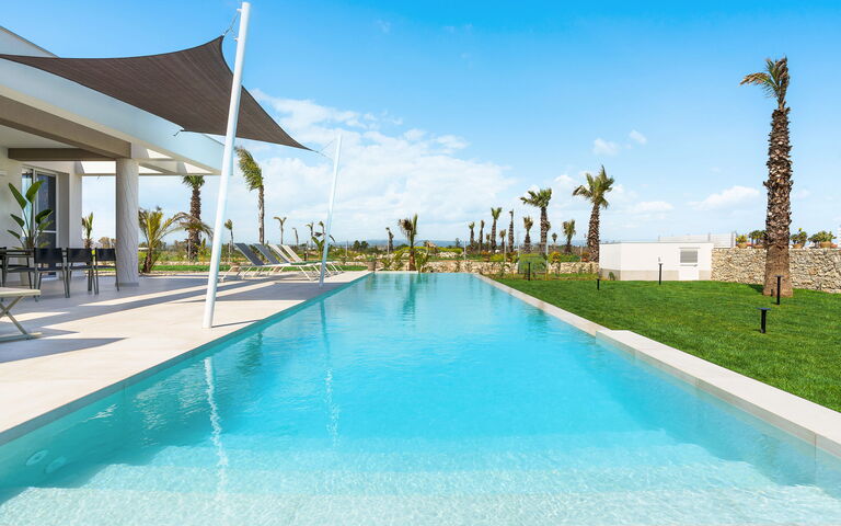 Villa Paradisus: Building Exterior, Garden, Outdoor, Pool