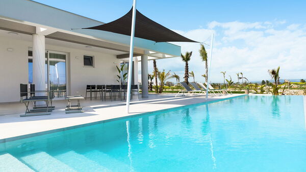 Villa Paradisus: Building Exterior, Outdoor, Pool