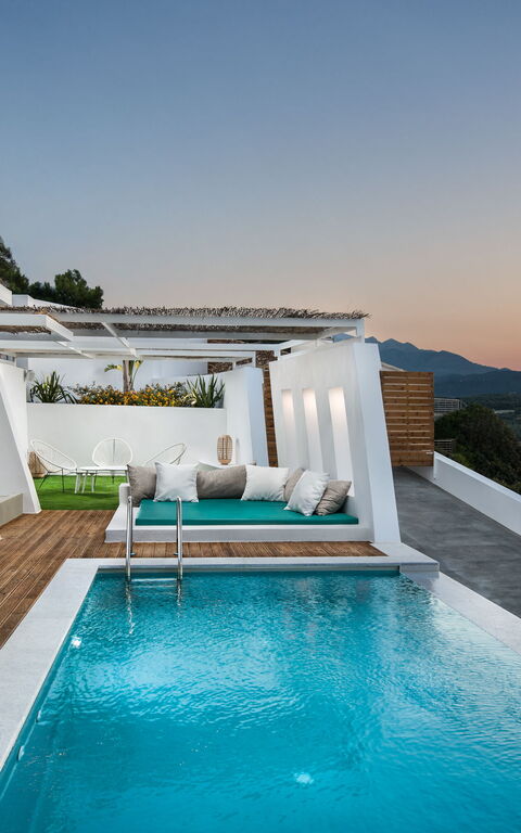 Villa Sapphire: Outdoor, Pool