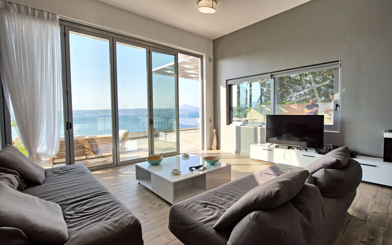 Villa Sapphire: Living Room
