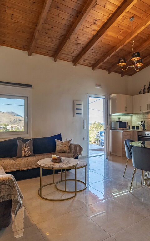 Villa Rose: Kitchen, Living Room