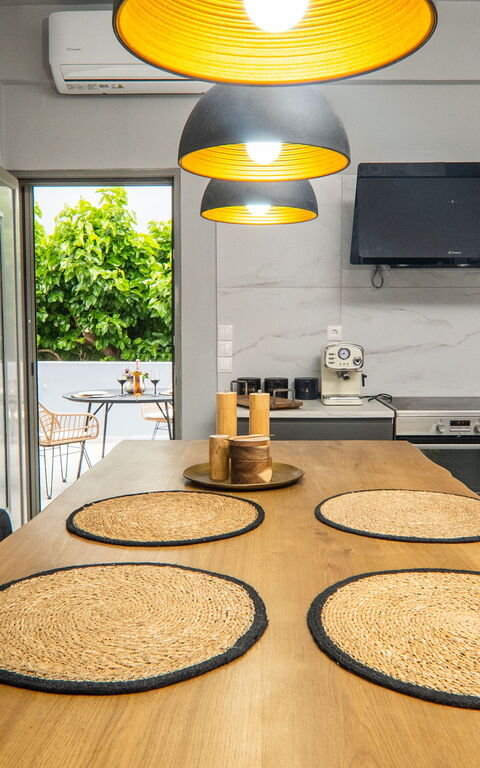 Villa Katrina: Dining Room, Kitchen