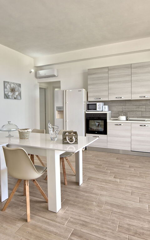 Villa Infinito: Dining Room, Kitchen