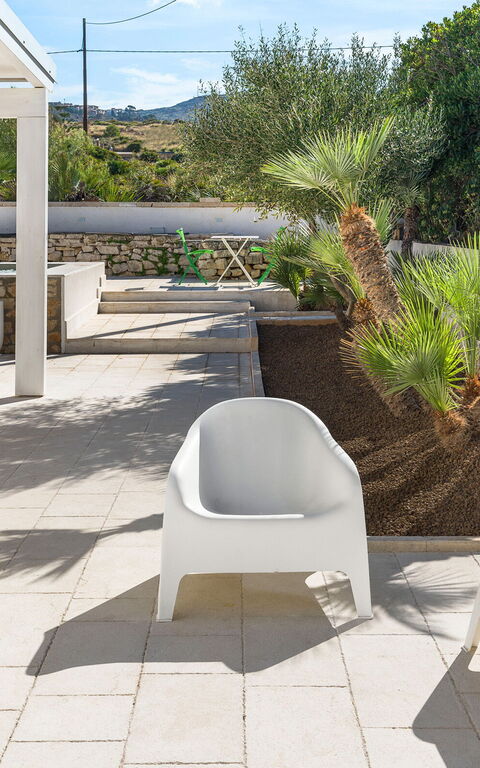 La Siesta: Building Exterior, Outdoor