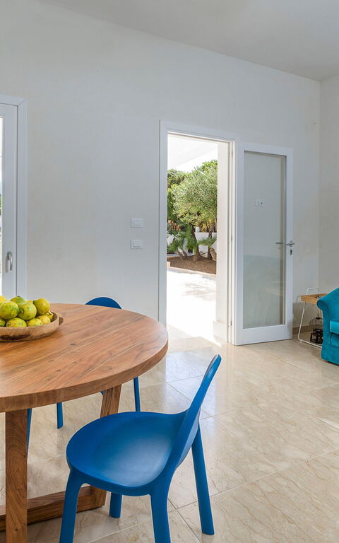 La Siesta: Kitchen, Living Room