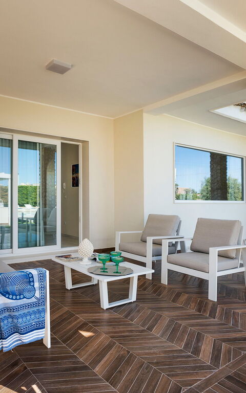 Villa Dilecta: Balcony / Terrace / Patio, Building Exterior, Outdoor