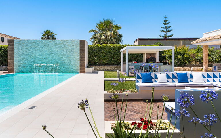 Villa Dilecta: Balcony / Terrace / Patio, Building Exterior, Outdoor, Pool