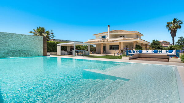 Villa Dilecta: Building Exterior, Outdoor, Pool