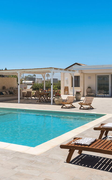 Villa Paolina: Balcony / Terrace / Patio, Building Exterior, Outdoor, Pool