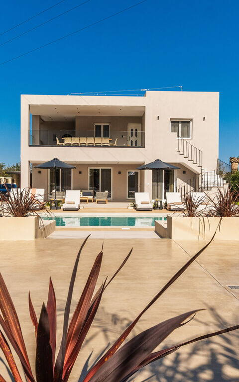 Villa Serenity: Building Exterior, Garden, Outdoor