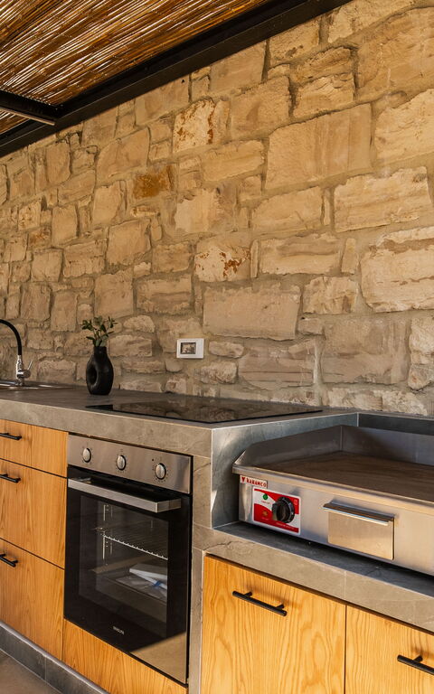 Villa Serenity: Balcony / Terrace / Patio, Outdoor