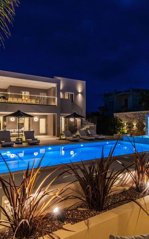 Villa Serenity: Building Exterior, Outdoor, Pool