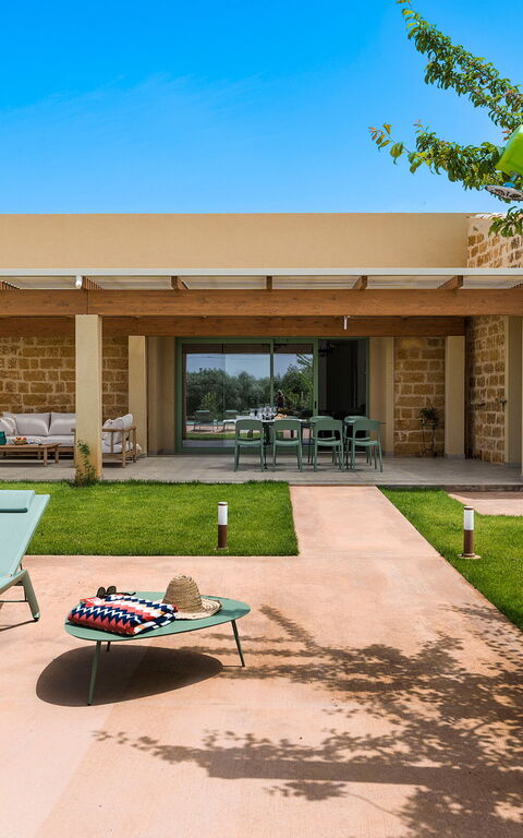 Villa Cavalè: Building Exterior, Garden, Outdoor