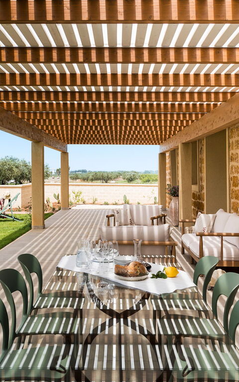 Villa Cavalè: Balcony / Terrace / Patio, Building Exterior, Garden, Outdoor