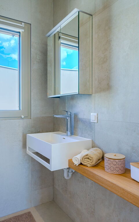 Villa Pine Haven: Bathroom