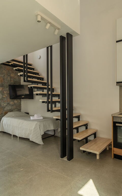 Venetian Villa: Kitchen, Living Room