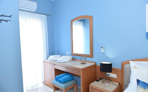 Accommodation Christianna Apartments 1: Bedroom