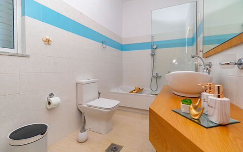 Accommodation Christianna Apartments 2: Bathroom