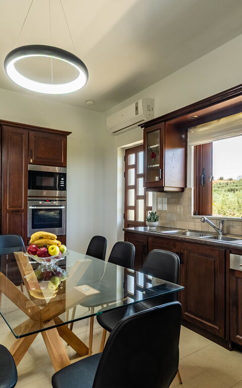 Villa Aetheria: Kitchen