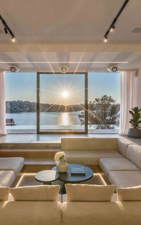 Villa Olive Vista 1: Living Room