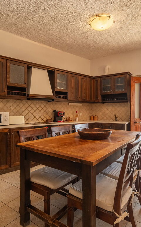 Villa Faye: Dining Room, Kitchen
