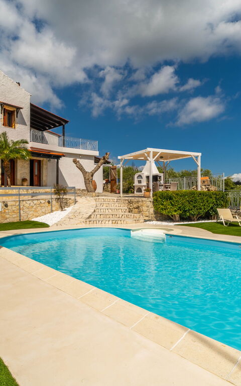 Villa Faye: Building Exterior, Garden, Outdoor, Pool, Spring, Summer