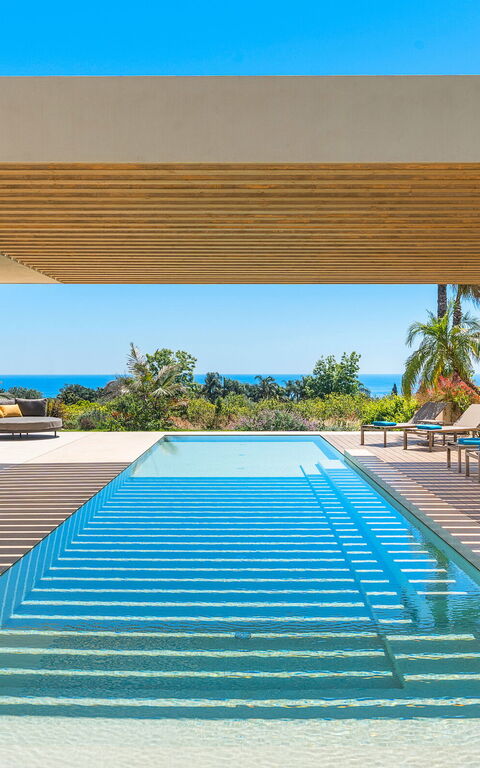 Villa Hermosa: Building Exterior, Outdoor, Pool